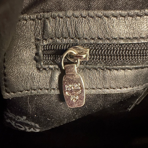 MCM Visetos Black Leather Bucket Bag, Adjustable Crossbody Strap - Picture 7 of 15